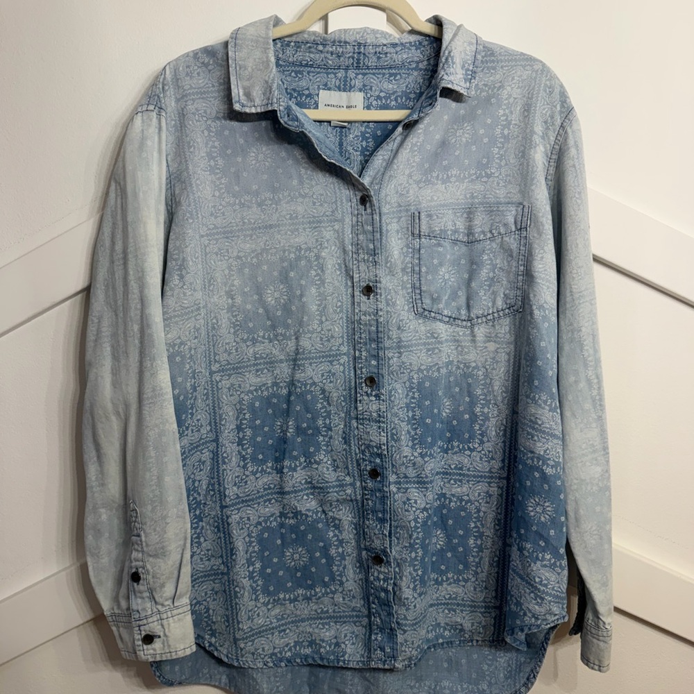 American Eagle Outfitters Light Blue Patterned Shirt